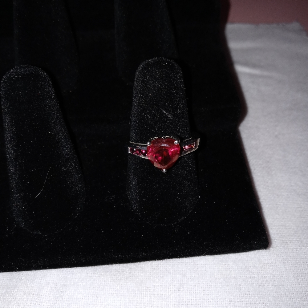 Lab Ruby Heart Ring - image 3